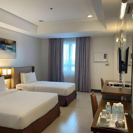 Diversion 21 Hotel Iloilo City Exterior photo