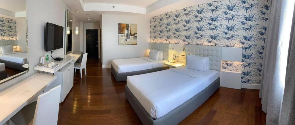 Diversion 21 Hotel Iloilo City Exterior photo